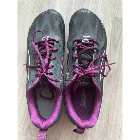 Altra Women's Superior‎ 3.5 Sneaker size 8 - Picture 4 of 5